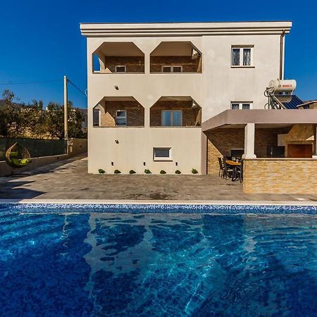 Villa Lamarin Каштела Экстерьер фото