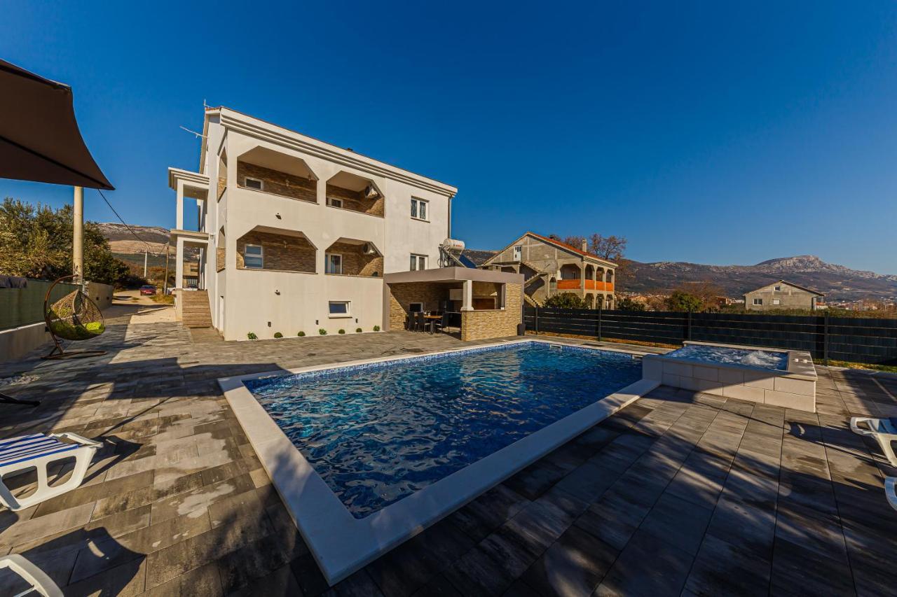 Villa Lamarin Каштела Экстерьер фото