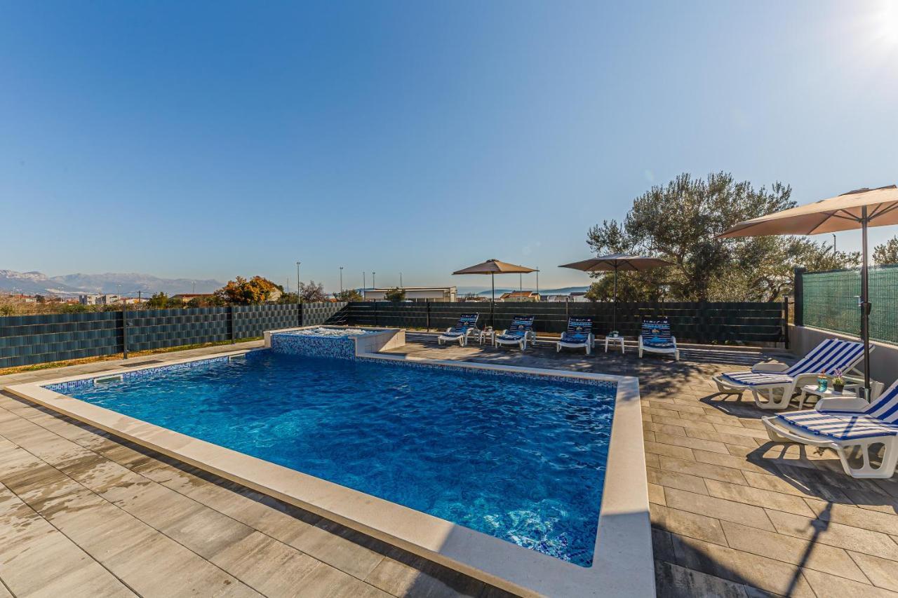 Villa Lamarin Каштела Экстерьер фото